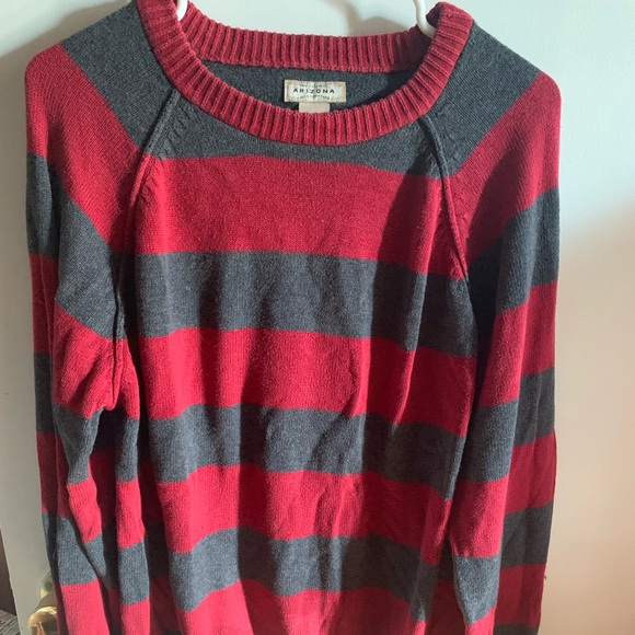 Red and grey sweater - Picture 2 of 2
